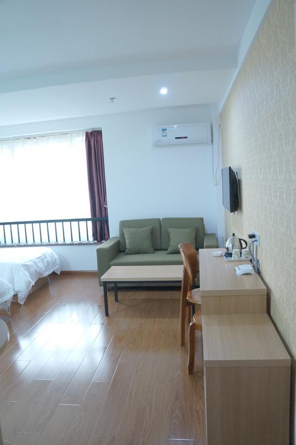 Huifeng Hotel Shanghai Exterior photo